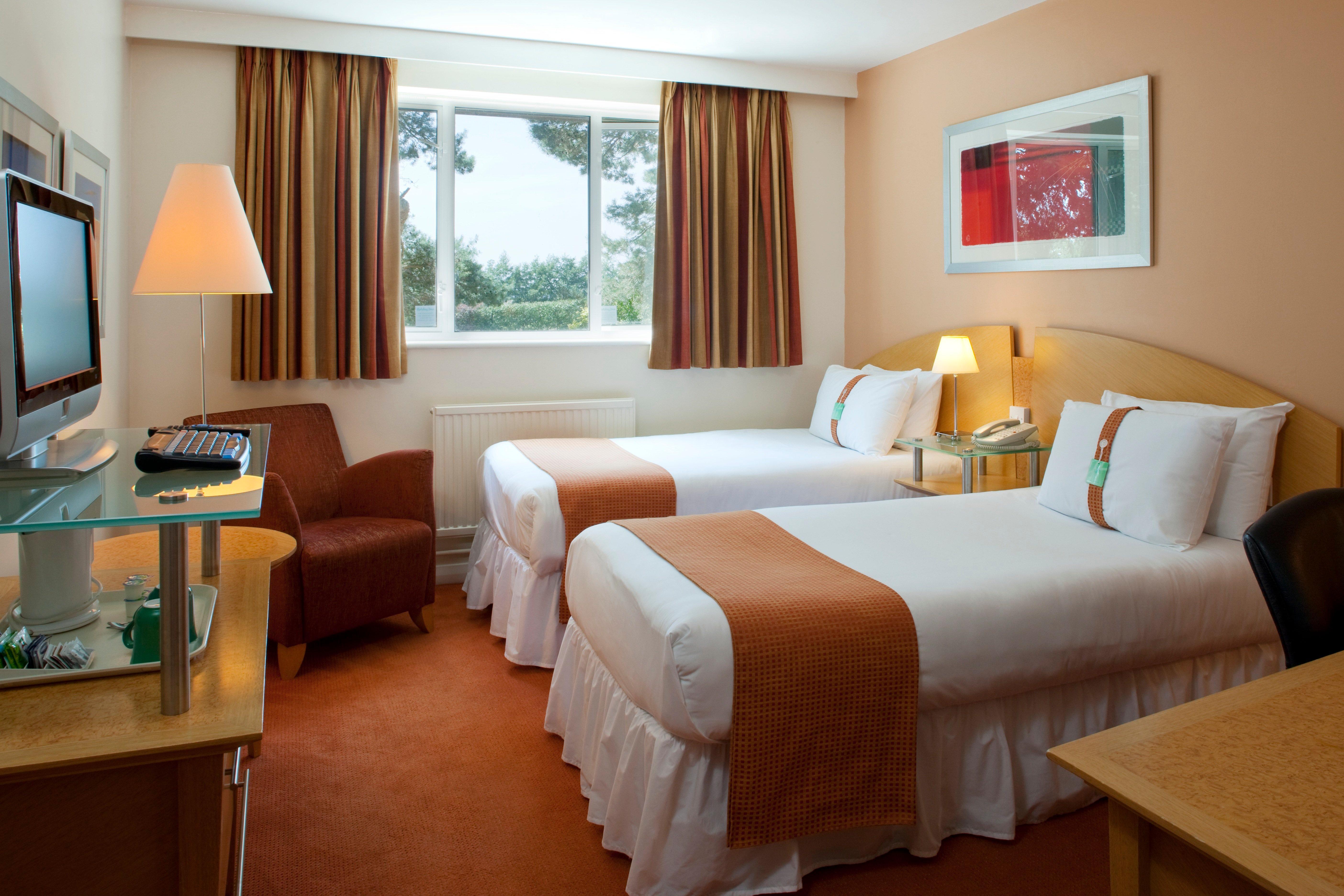 Holiday Inn Ashford - North A20 By Ihg Bagian luar foto