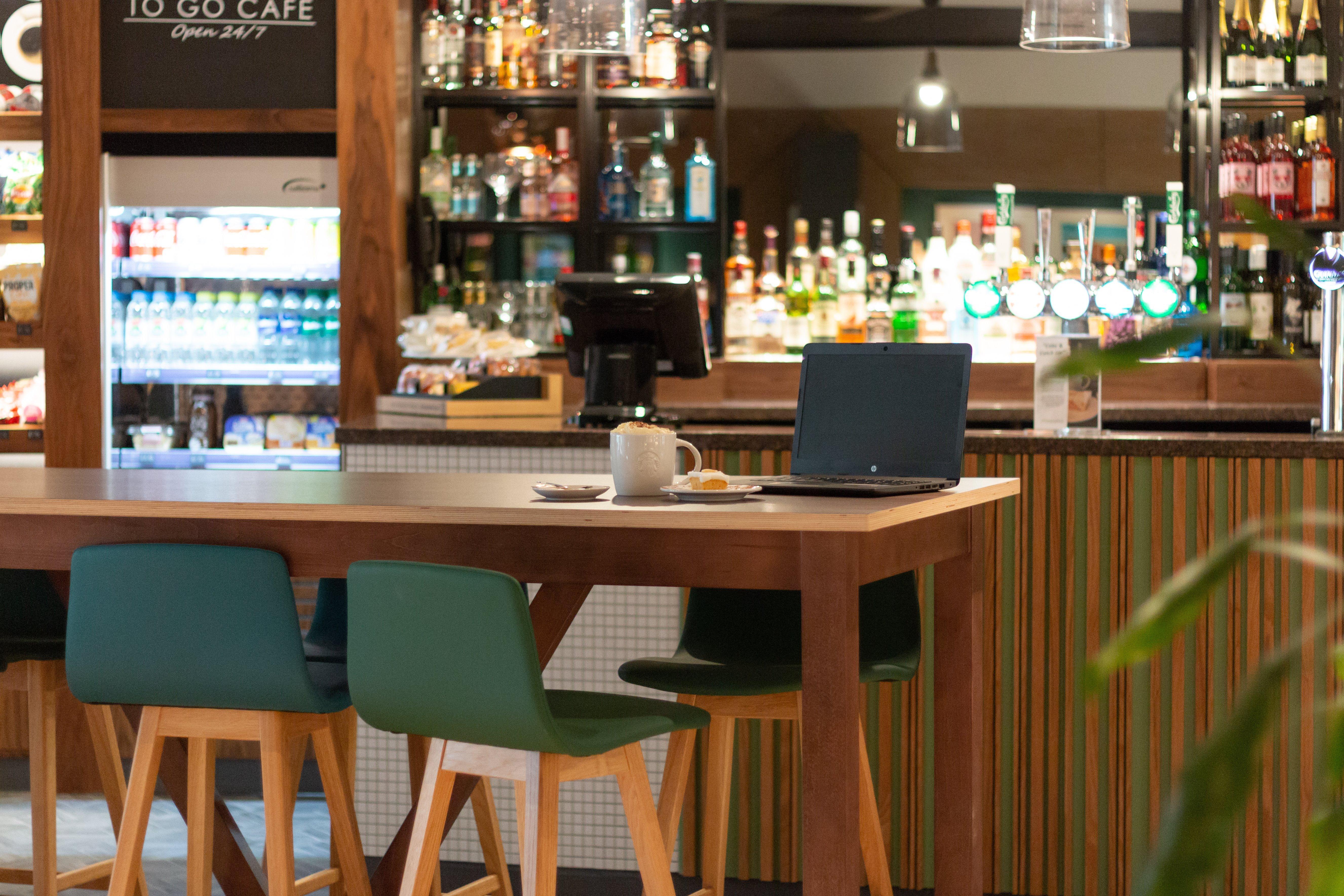 Holiday Inn Ashford - North A20 By Ihg Bagian luar foto