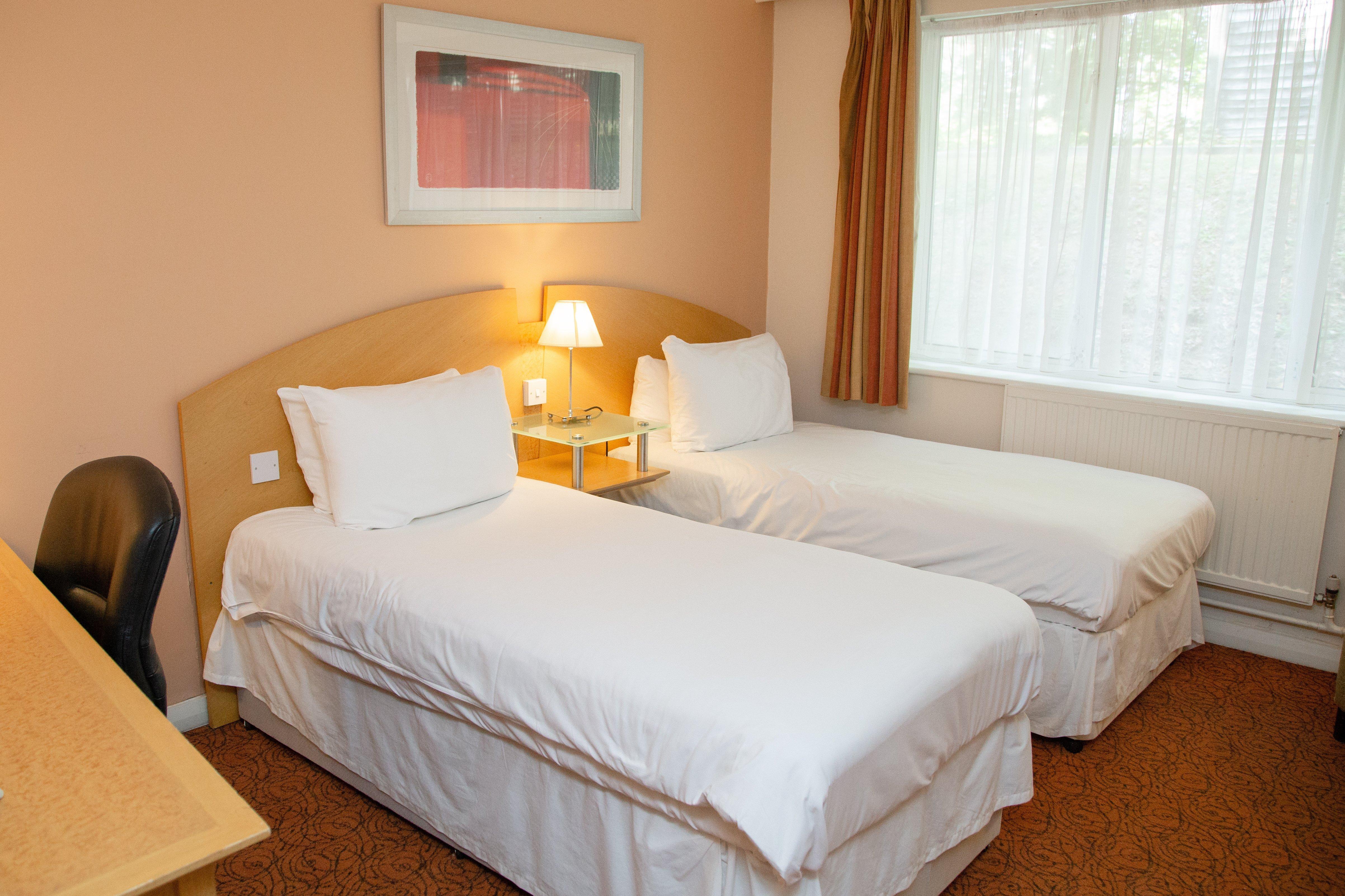Holiday Inn Ashford - North A20 By Ihg Bagian luar foto