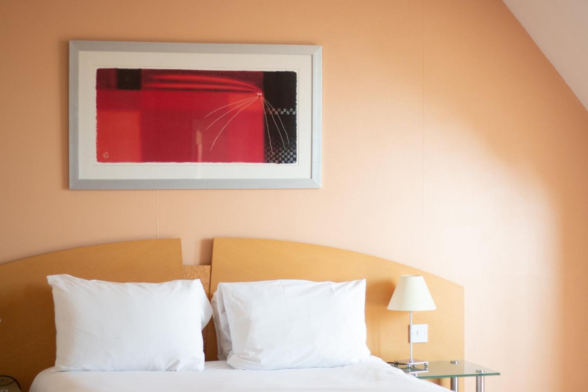 Holiday Inn Ashford - North A20 By Ihg Bagian luar foto