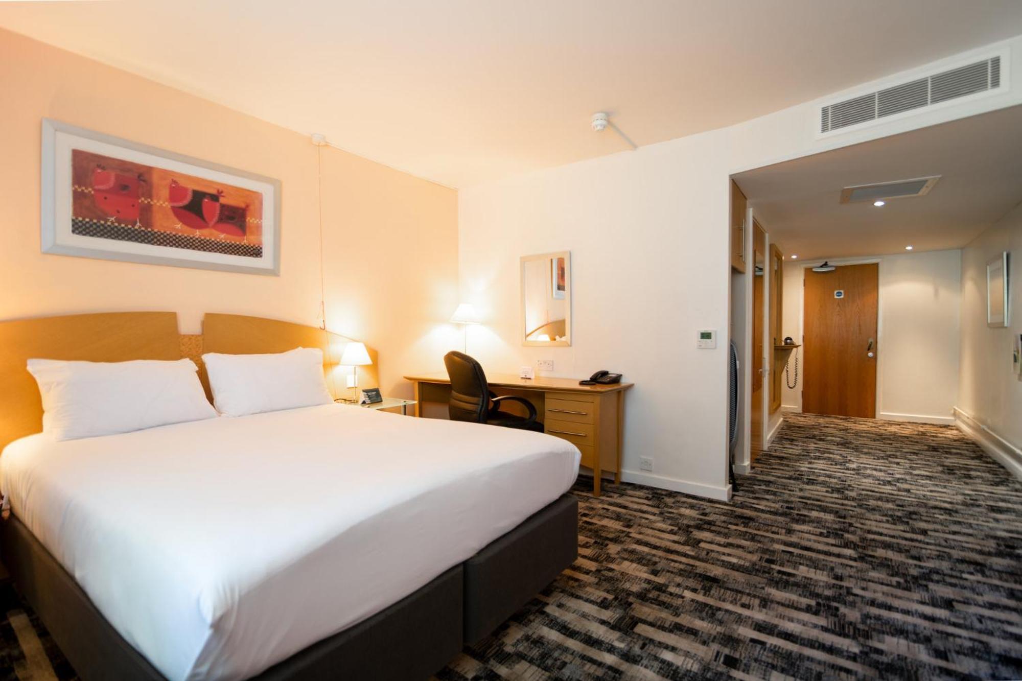 Holiday Inn Ashford - North A20 By Ihg Bagian luar foto