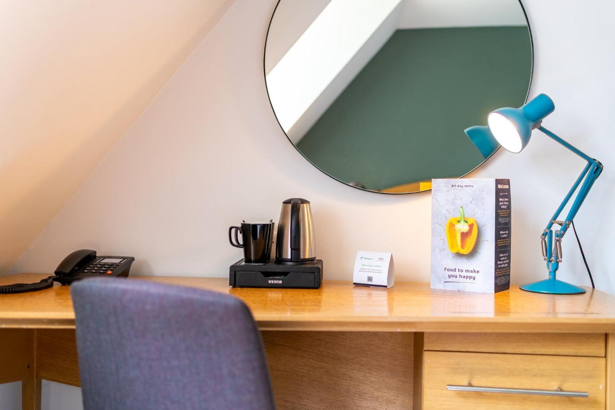 Holiday Inn Ashford - North A20 By Ihg Bagian luar foto