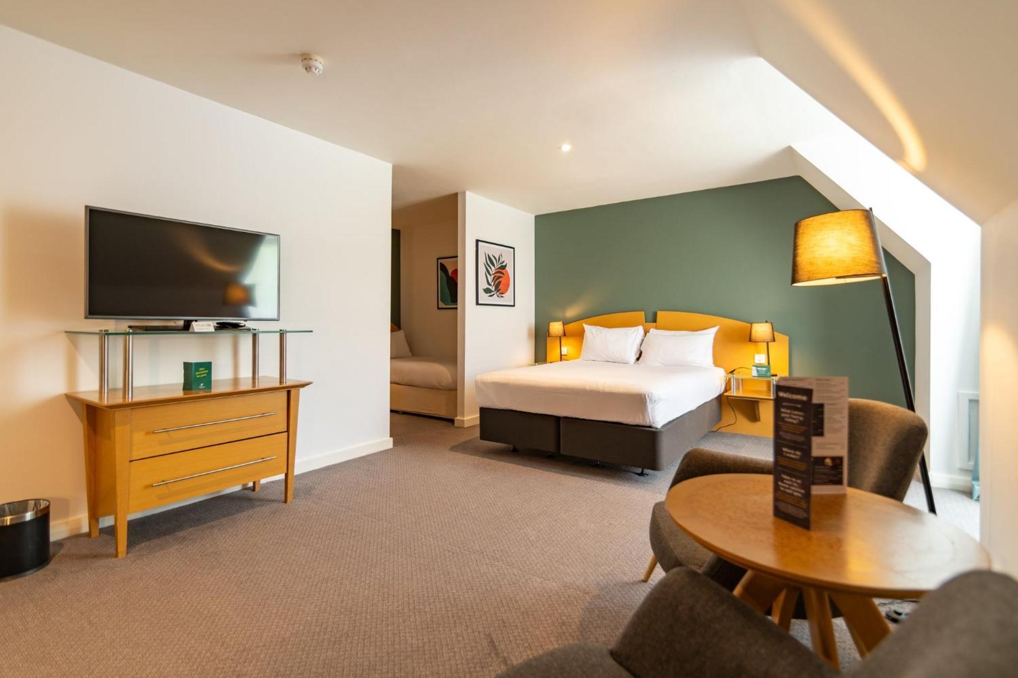 Holiday Inn Ashford - North A20 By Ihg Bagian luar foto