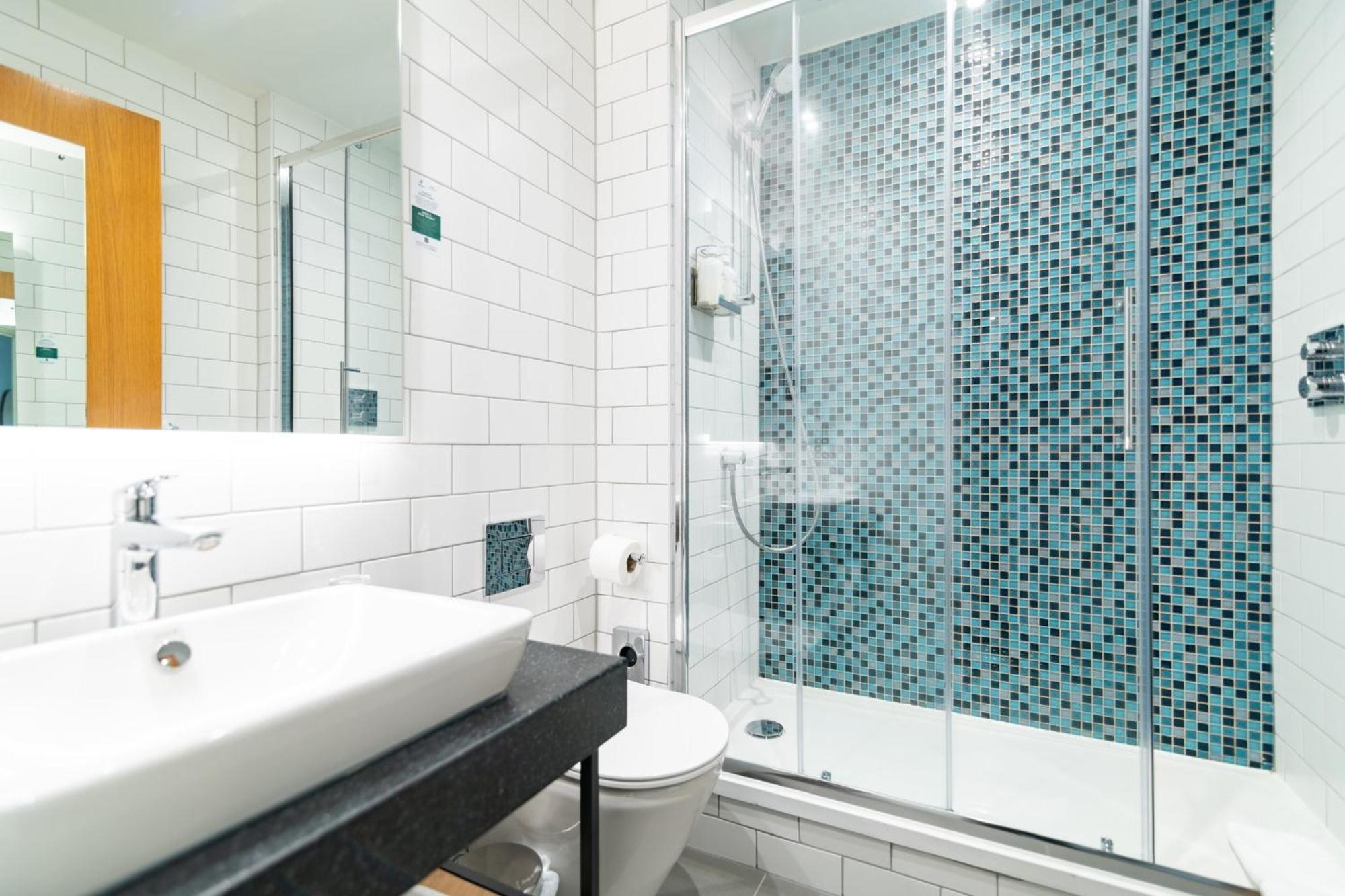 Holiday Inn Ashford - North A20 By Ihg Bagian luar foto